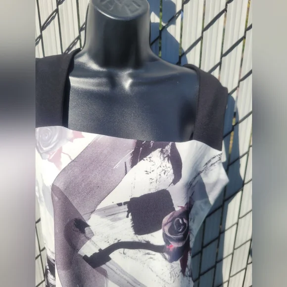 Beautiful dress - Picture 3 of 9